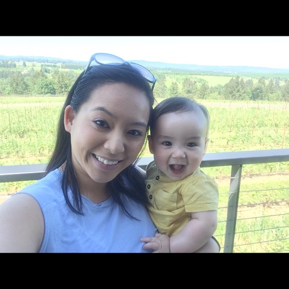 Meet your Posher, Vi - Picture 2 of 6